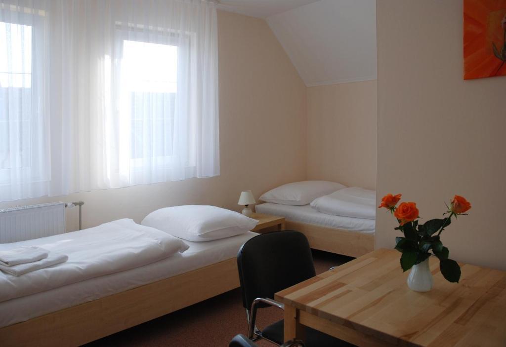 Penzion Duo Hotel Mlada Boleslav Ruang foto